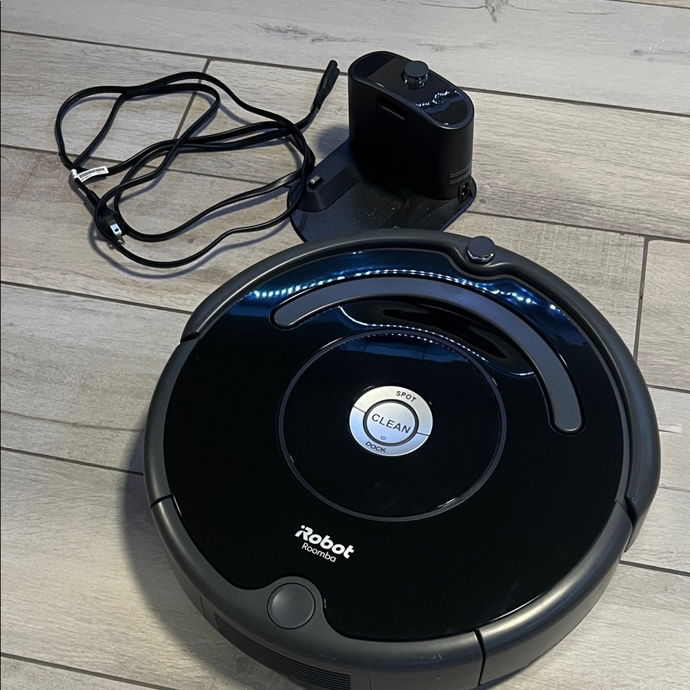 iRobot Roomba-614-Auto Charging Port/Wifi